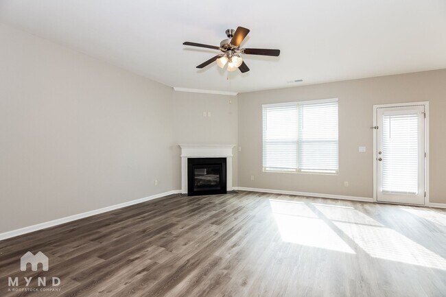 Foto del edificio - 484 Dasheill Ln