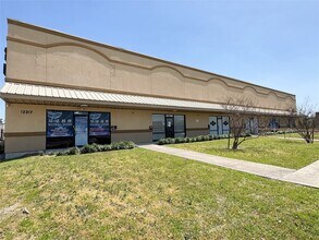 Building Photo - 12317 Bellaire Blvd