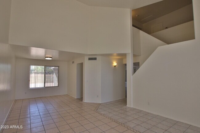 Foto del edificio - 632 S Saddle St