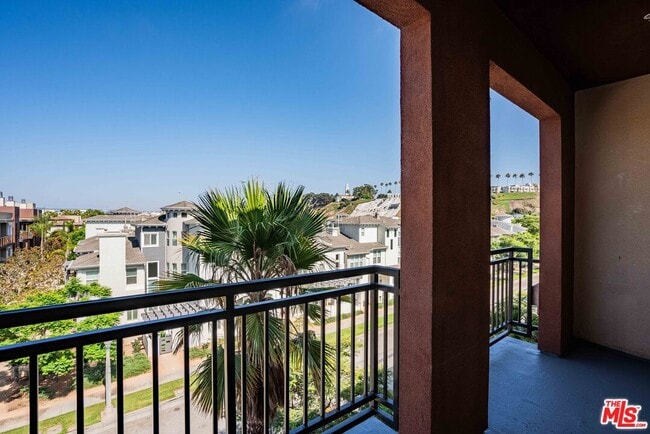 Building Photo - 6020 S Seabluff Dr