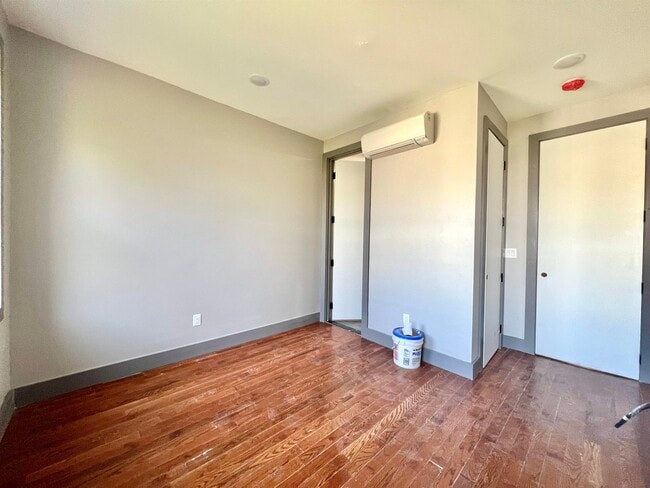 Building Photo - 39 Van Wagenen Ave