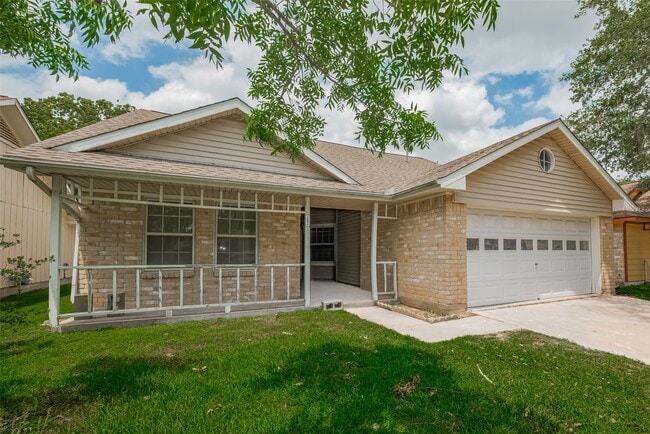 Building Photo - 15934 Barbarossa Dr