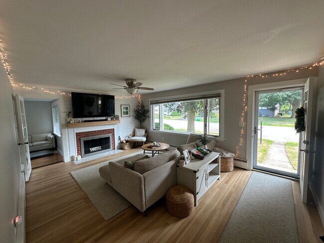 Foto del edificio - 67 Hillcrest Dr