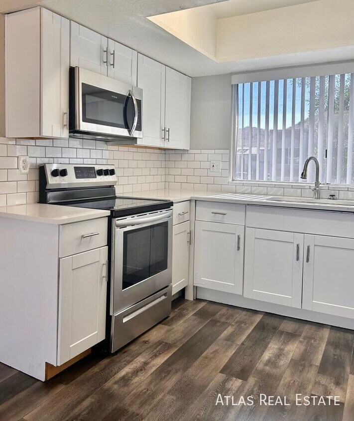 Foto principal - 1553 W Mercer Ln