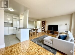 Building Photo - 666 Spadina Ave.