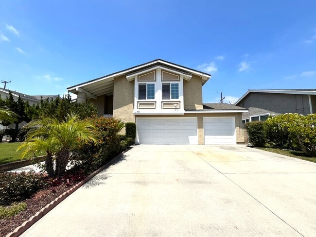 Photo - 4 bed, 3 bath located in Anaheim! House