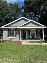 Building Photo - 3702 Wood Creek Ln