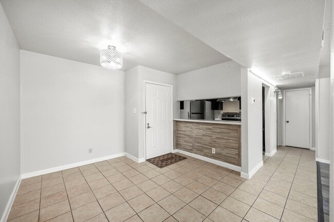 Photo - 206 Plaza Verde Dr Apartment