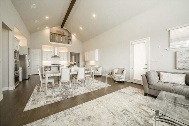 Building Photo - 15634 Tea Tree Rd