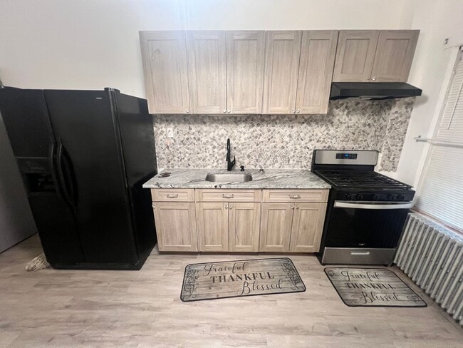 Building Photo - Nice house west side must see close to 29