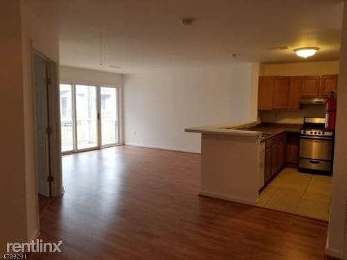 Building Photo - 3 br, 2 bath Condo - 512 Edpas Rd