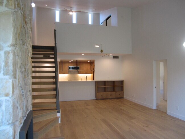 Foto del edificio - 725 S Barrington Ave