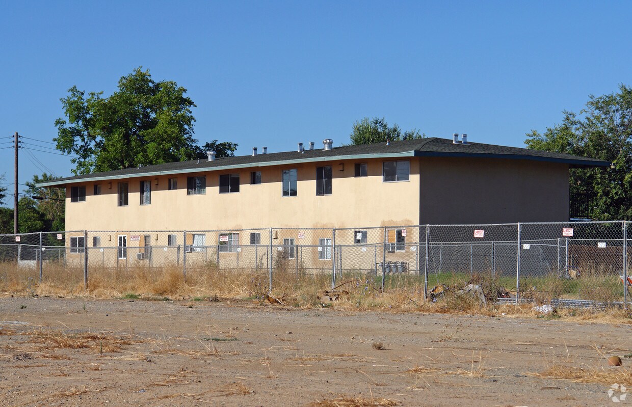 Foto principal - 3720-3740 Astoria St