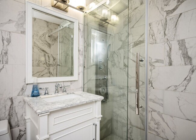 Foto del edificio - 215 Piedmont Ave NE