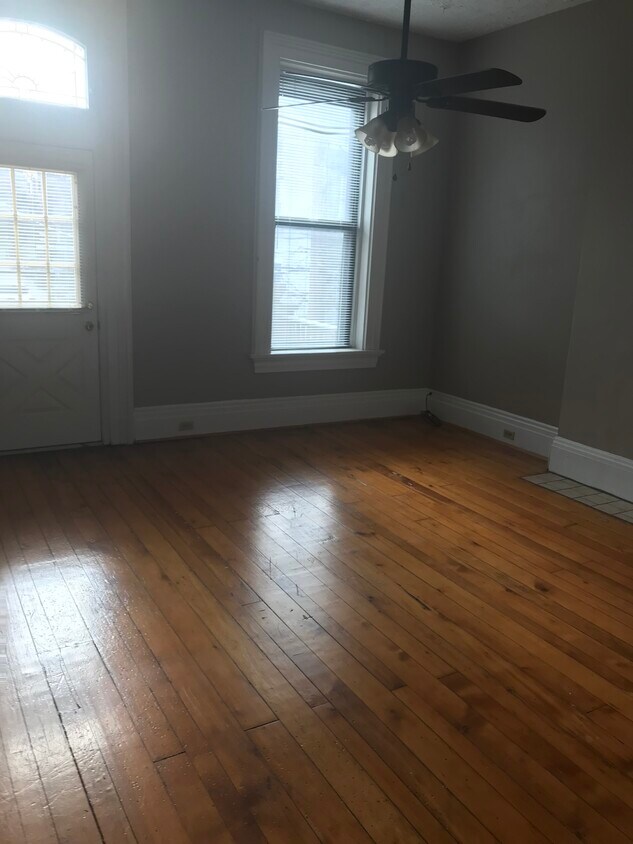 Foto principal - 48 W 5th St