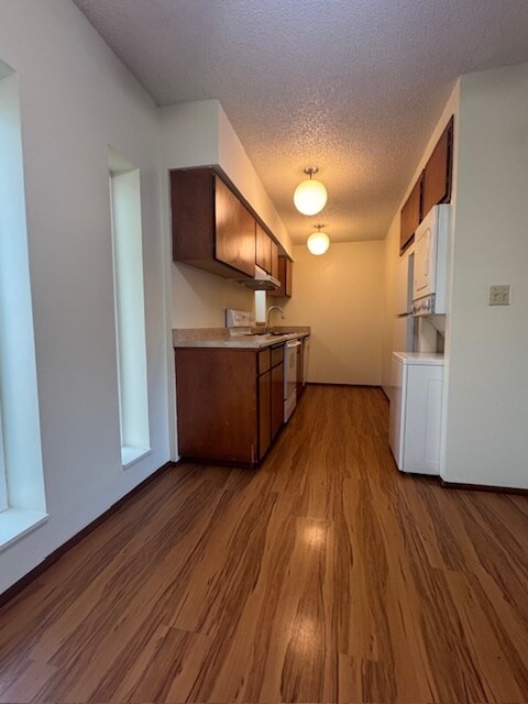 Foto del edificio - 1115 Perry Ave