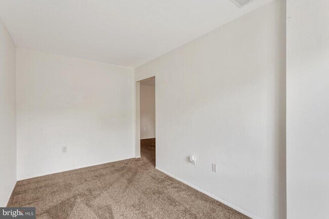 Foto del edificio - 5612 Bloomfield Dr