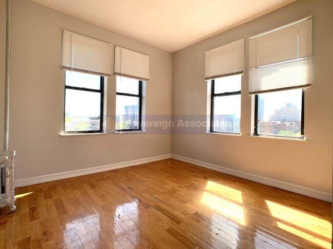 Foto del edificio - 100 Audubon Avenue