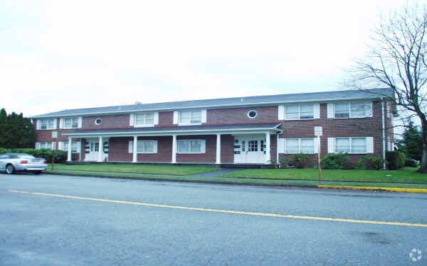 Primary Photo - 804-808 Columbia Ave