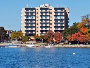 Building Photo - Geneva Towers