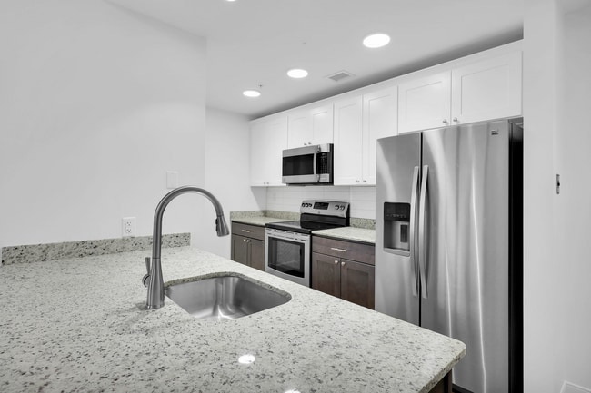The Forsyth - The Residences at Barnett