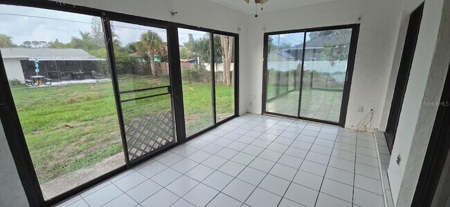 Foto del edificio - 664 Cypress Rd