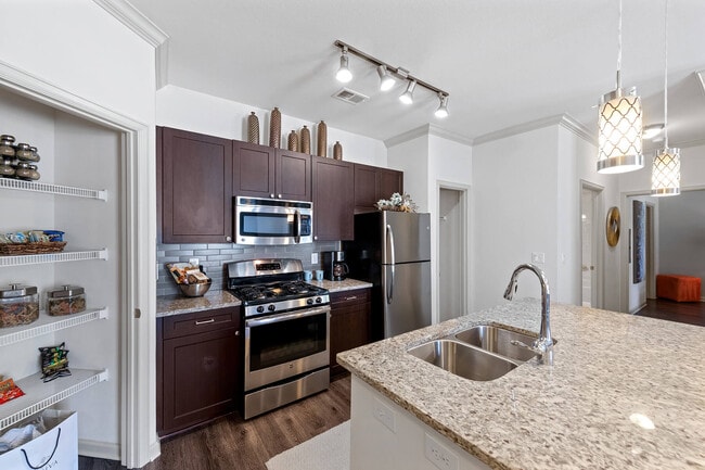 Foto del edificio - Atley on the Greenway Apartments