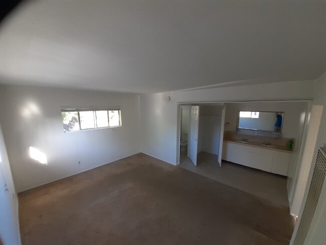 Building Photo - 1514 Penmar Ave