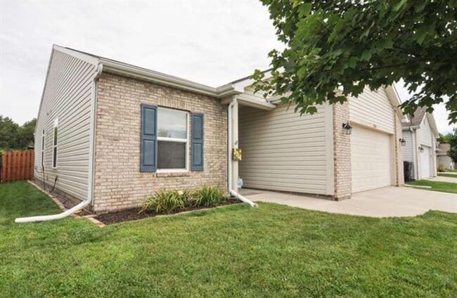 Building Photo - 2714 Bond Dr