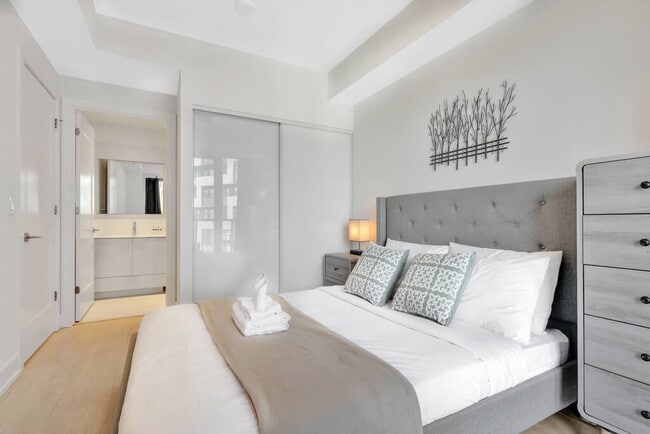 Building Photo - 28 Black Willoway