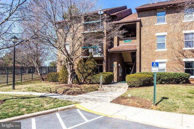 Building Photo - 7911 Badenloch Way