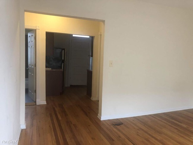 Foto del edificio - 4904 N Magnolia Ave