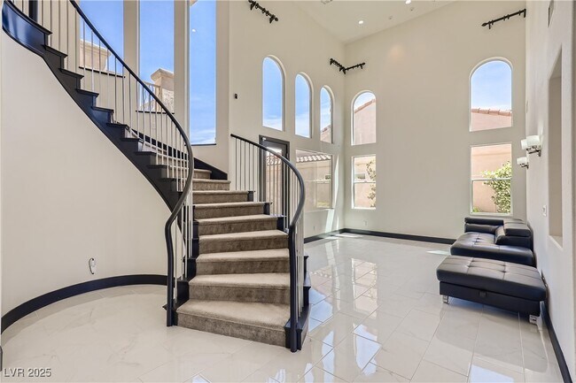 Foto del edificio - 2870 Peaceful Grove St