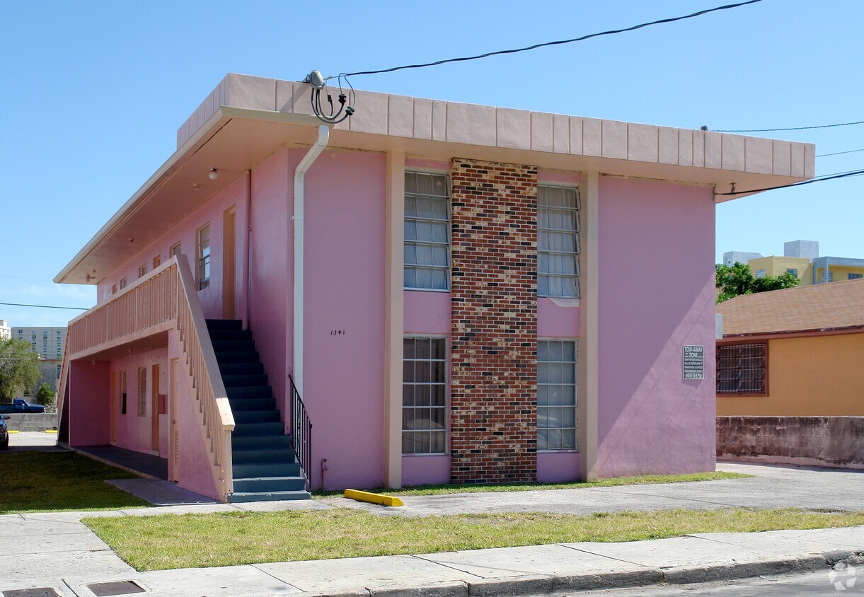 Building Photo - 1341 NW 3rd St