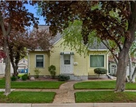 Building Photo - 2117 Adams St