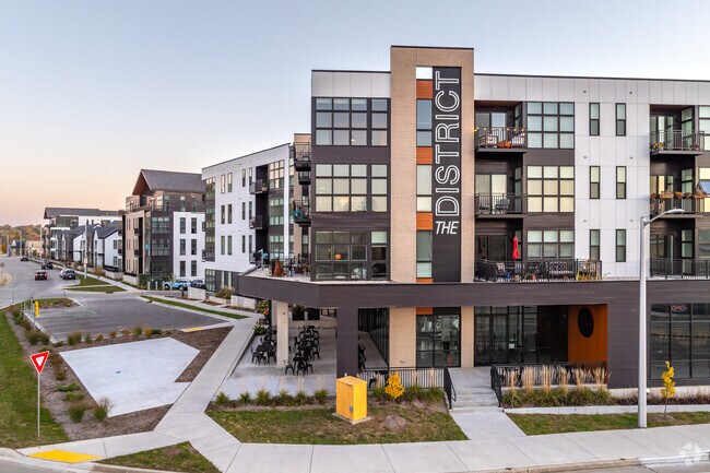 Foto del edificio - The District