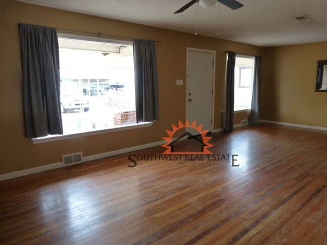 Foto del edificio - Charming 3 bedroom home.