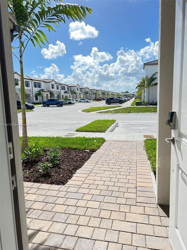 Foto del edificio - 12765 SW 234th Ter