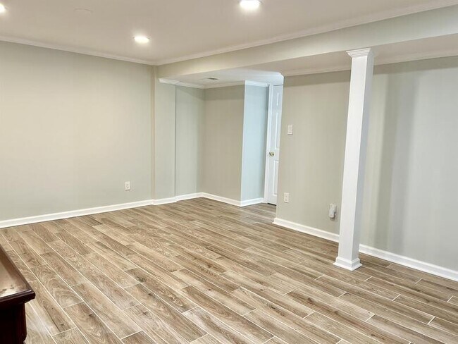 Building Photo - 25 Big Acre Square