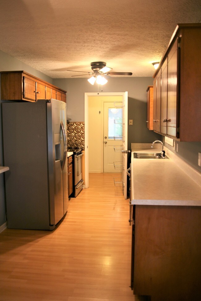 Foto del edificio - 647 Olive Branch Rd