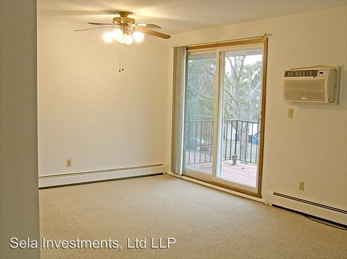Foto del edificio - 8817 W 35th St N