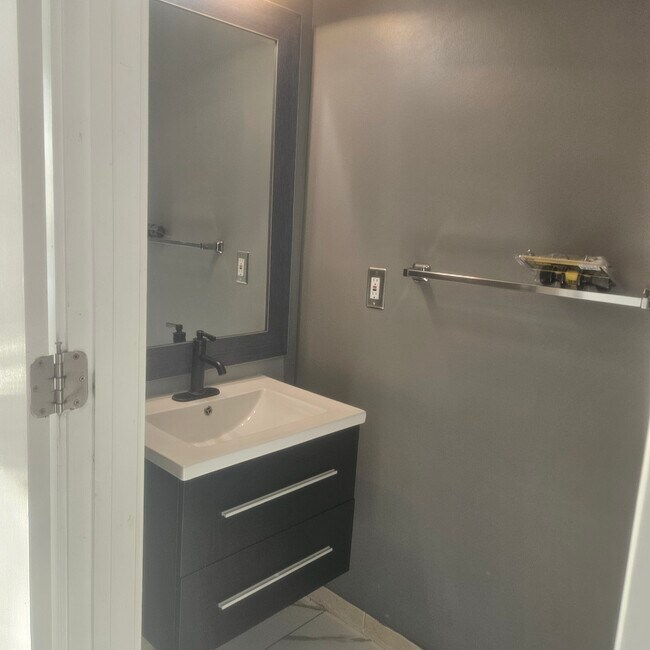 Foto del edificio - 2566 SW 82nd Ave