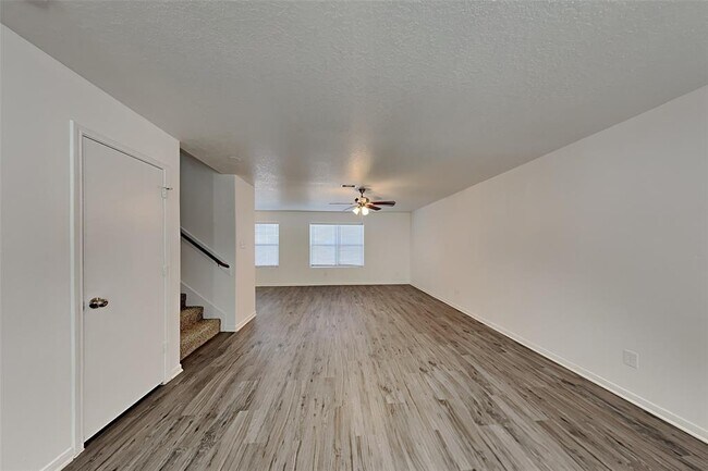 Foto del edificio - 5006 Natchez Ridge Ct