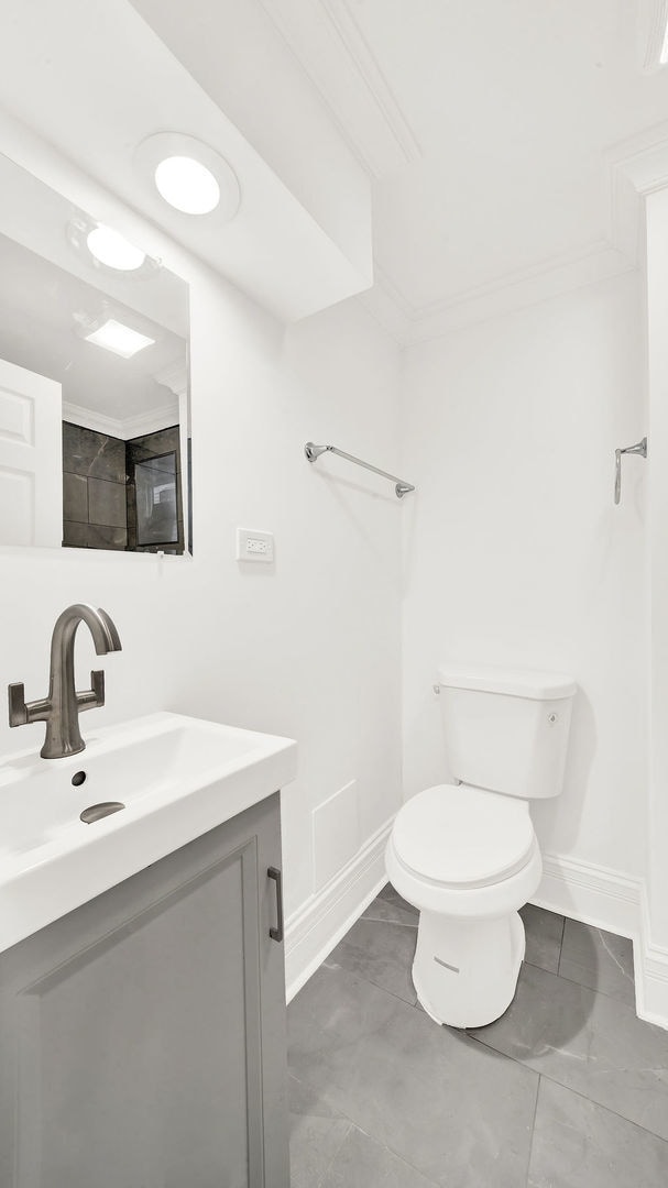 Building Photo - 2452 W 46th Pl
