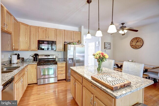 Foto del edificio - 1823 Free Terrace