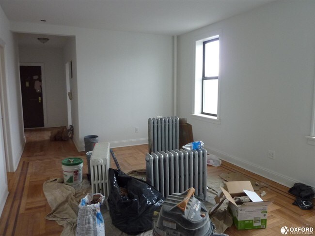 Building Photo - 490 E 23rd St