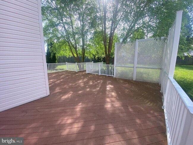 Foto del edificio - 8709 Spur Ln