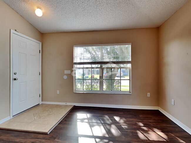 Building Photo - 4403 Tina Ln