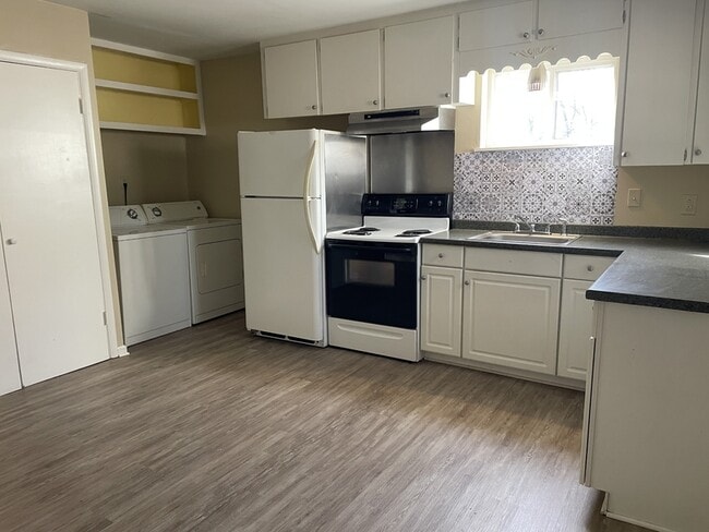 Foto del edificio - 497 S Wood Ave