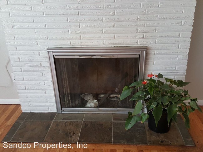 Foto del edificio - 867 Violet Meadow St S